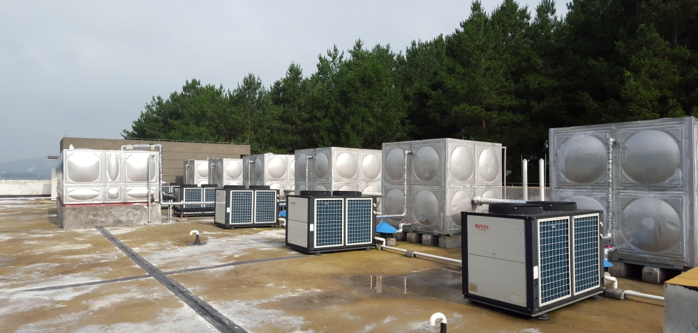 1-2105291RZ6230.jpg 1-2105291RZ6230.jpg